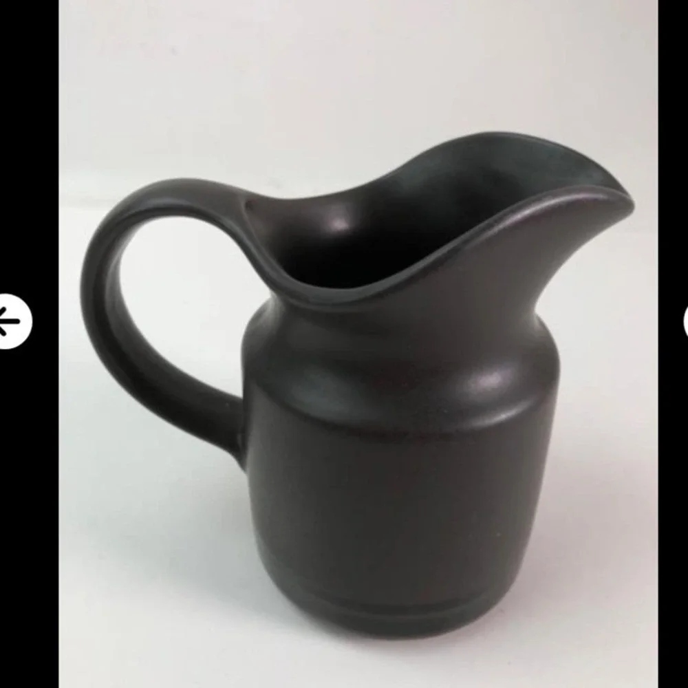 Pfaltzgraff Matte Black Ceramic Pitchers Set of 2 Stoneware 436 026 USA Made‎